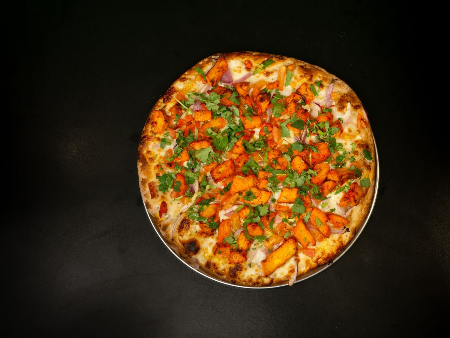 Red Dragon Chicken Pizza